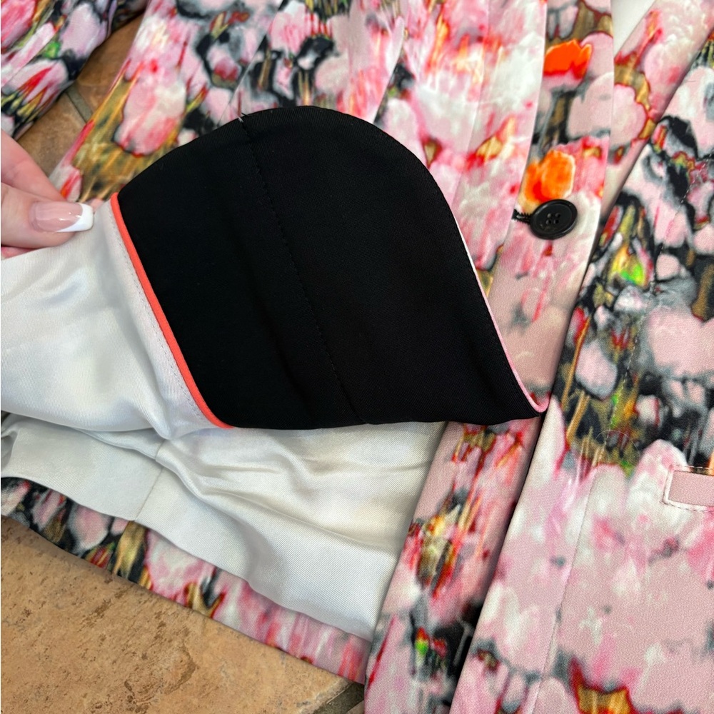 Luisa Cerano pink abstract fitted blazer. - Picture 4 of 4